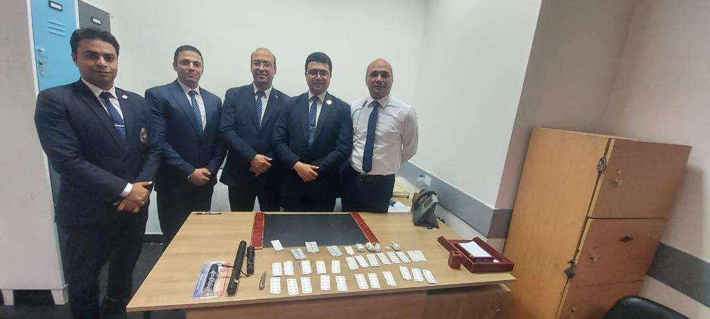 ضبط راكب حاول تهريب 204 عبوة مستلزمات طب الأسنان واخر بحوزته مخدرات وصواعق