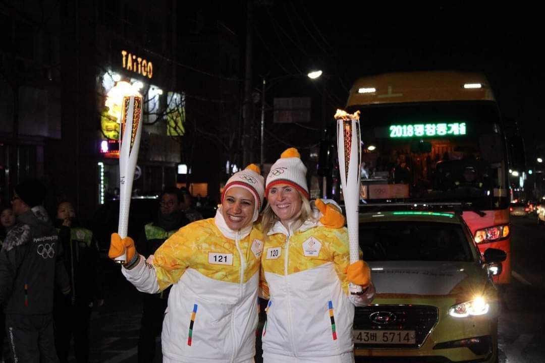 آية مدني تحمل شعلة مصر في أولمبياد باريس 2024