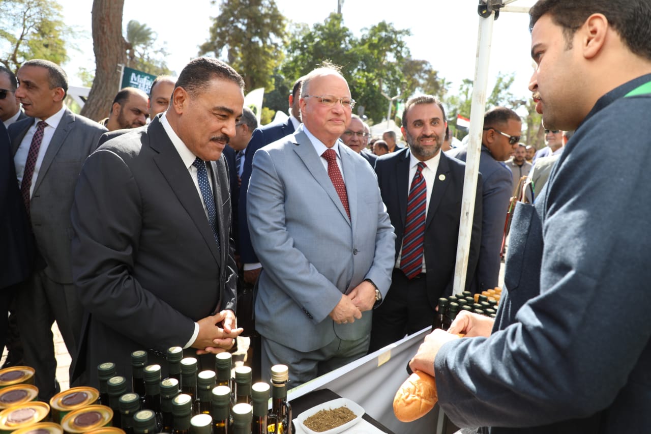 بمشاركة 40 مصنع وشركة.. محافظ مطروح : يفتتح المهرجان المصري للزيتون ويستمر لمدة 5 أيام