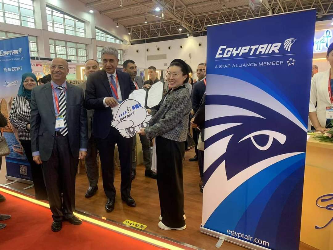مصر للطيران تُعزز حضورها في السوق الصيني عبر COTTM 2024