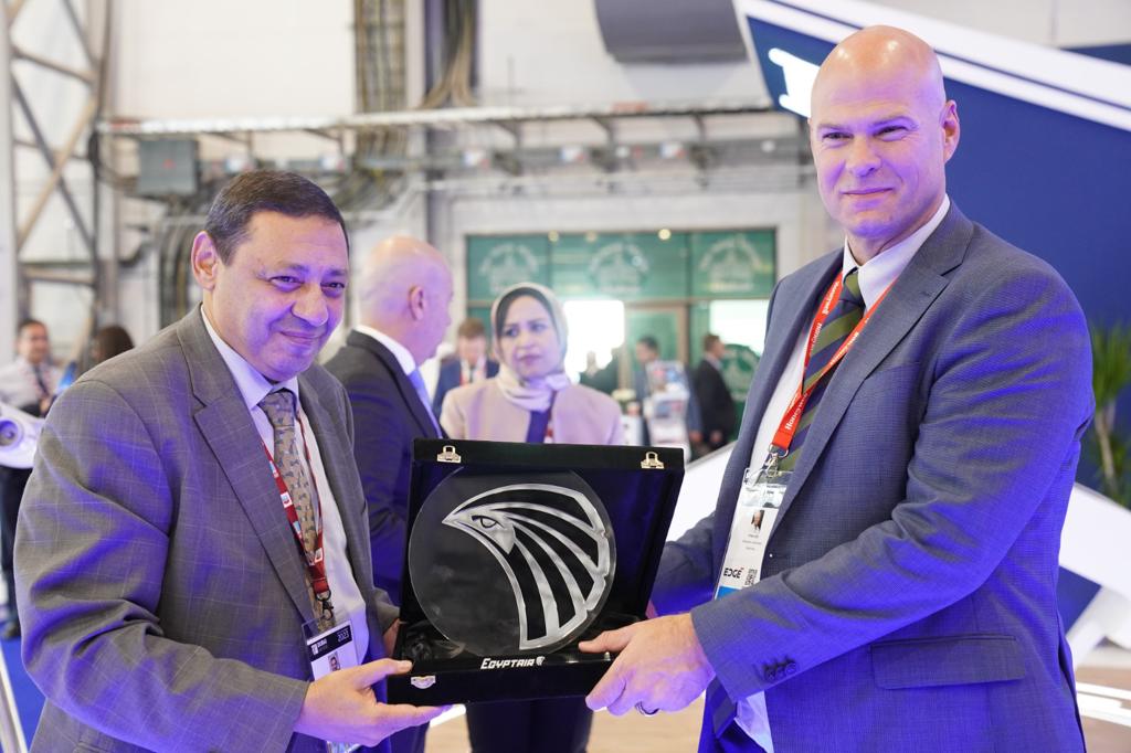 Dubai Airshow ..مصر للطيران و Honeywell يوقعا إتفاقية إصلاح وحدات الطائرات