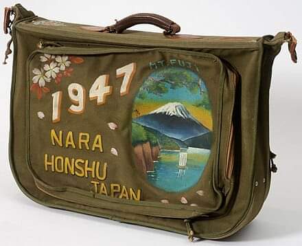 حقائب الطيارين المدنيين من الأناقة إلى التكنولوجيا الحديثة