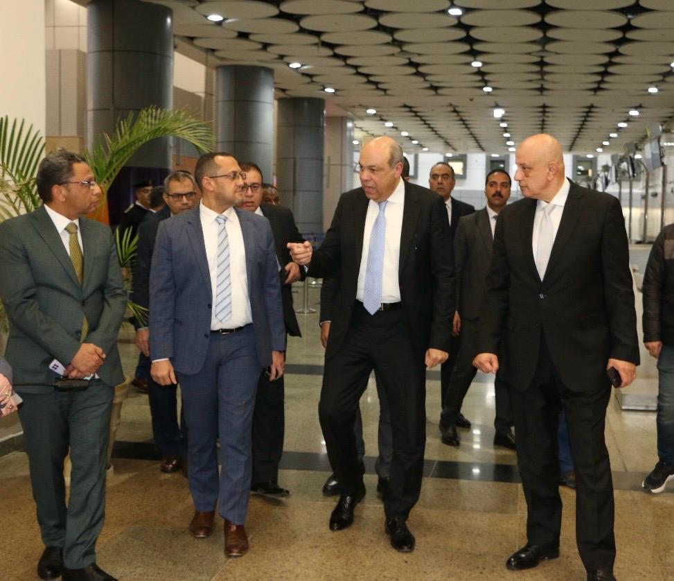 الحفني  يتفقد مطار سفنكس الدولي استعدادًا لاستقبال ضيوف مصر في افتتاح المتحف الكبير