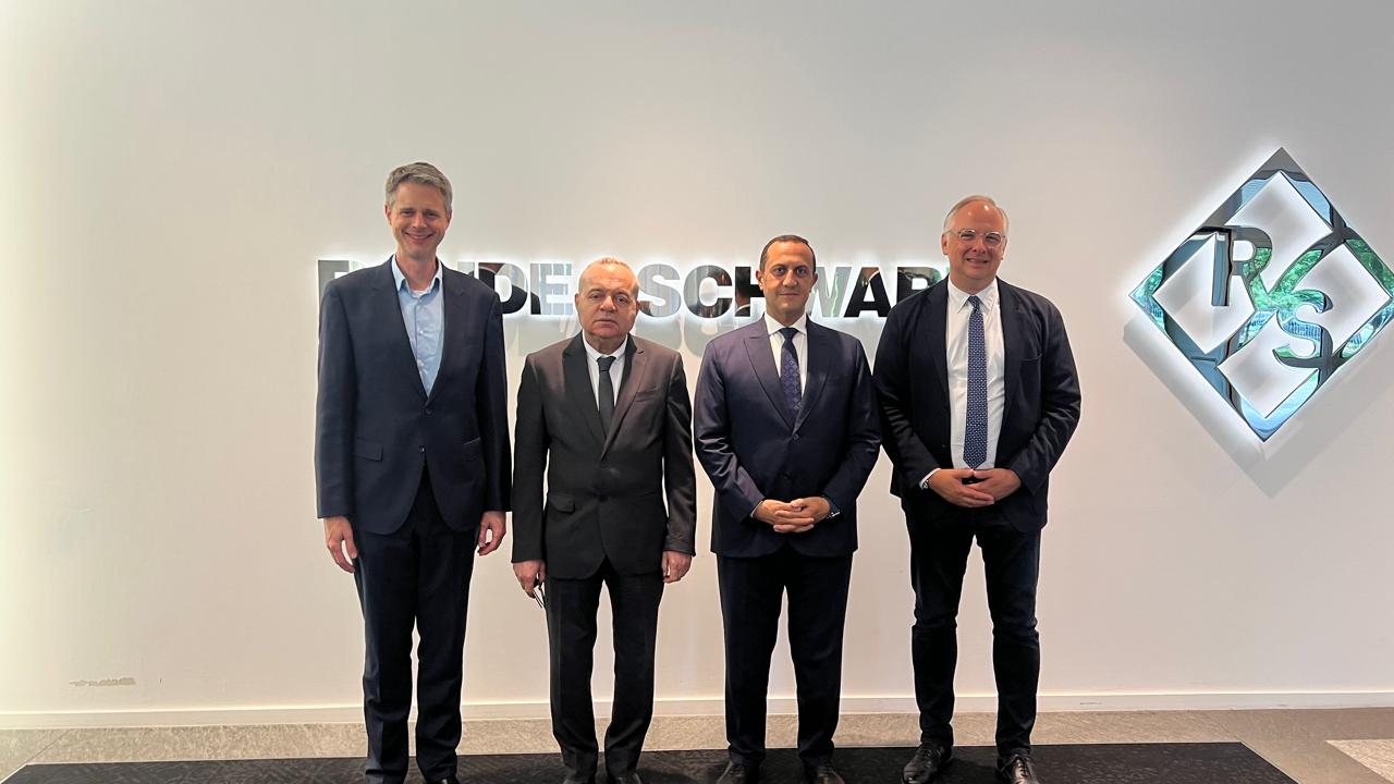 تعاون مصري–ألماني لتطوير أنظمة الاتصالات والملاحة الجوية وفق أحدث المعايير العالمية