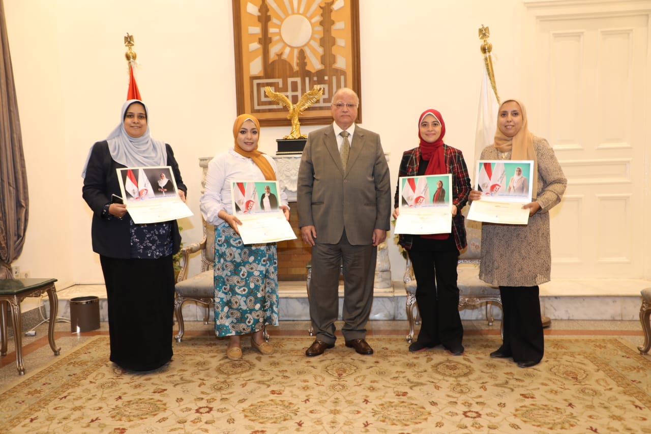 محافظ القاهرة يستقبل 4 من العاملات الحاصلات على لقب سفراء الأكاديمية الوطنية للتدريب
