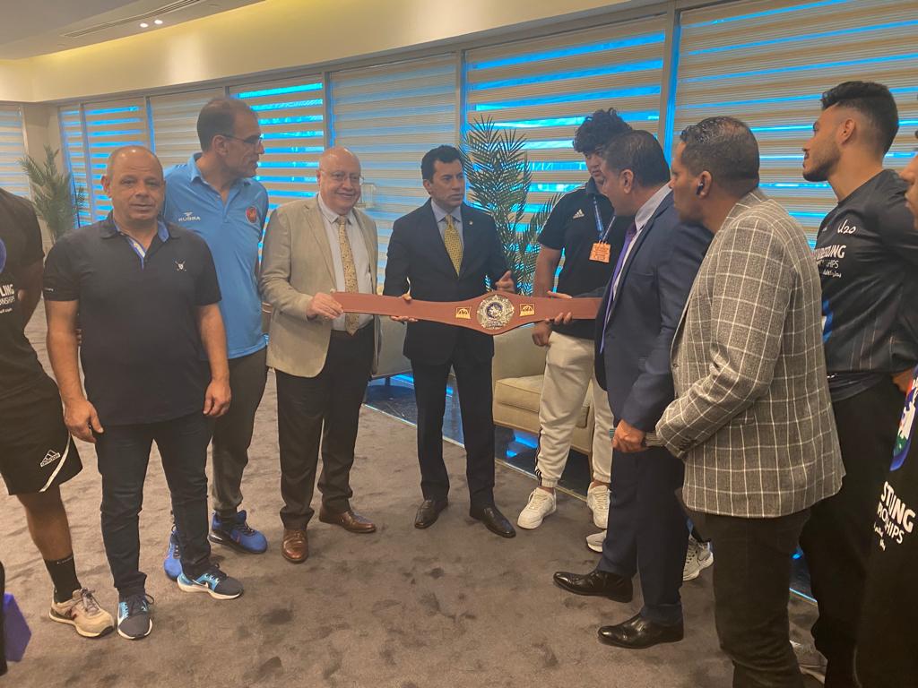 الرياضة تقدم الشكر لجمارك مطار القاهرة بسبب تيسير إجراءات الأحداث الرياضية