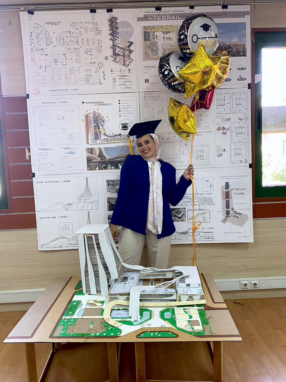 ترانزيت يهنئ ندى  هشام العوضى بنجاحها  بكالوريوس هندسة قسم عمارة