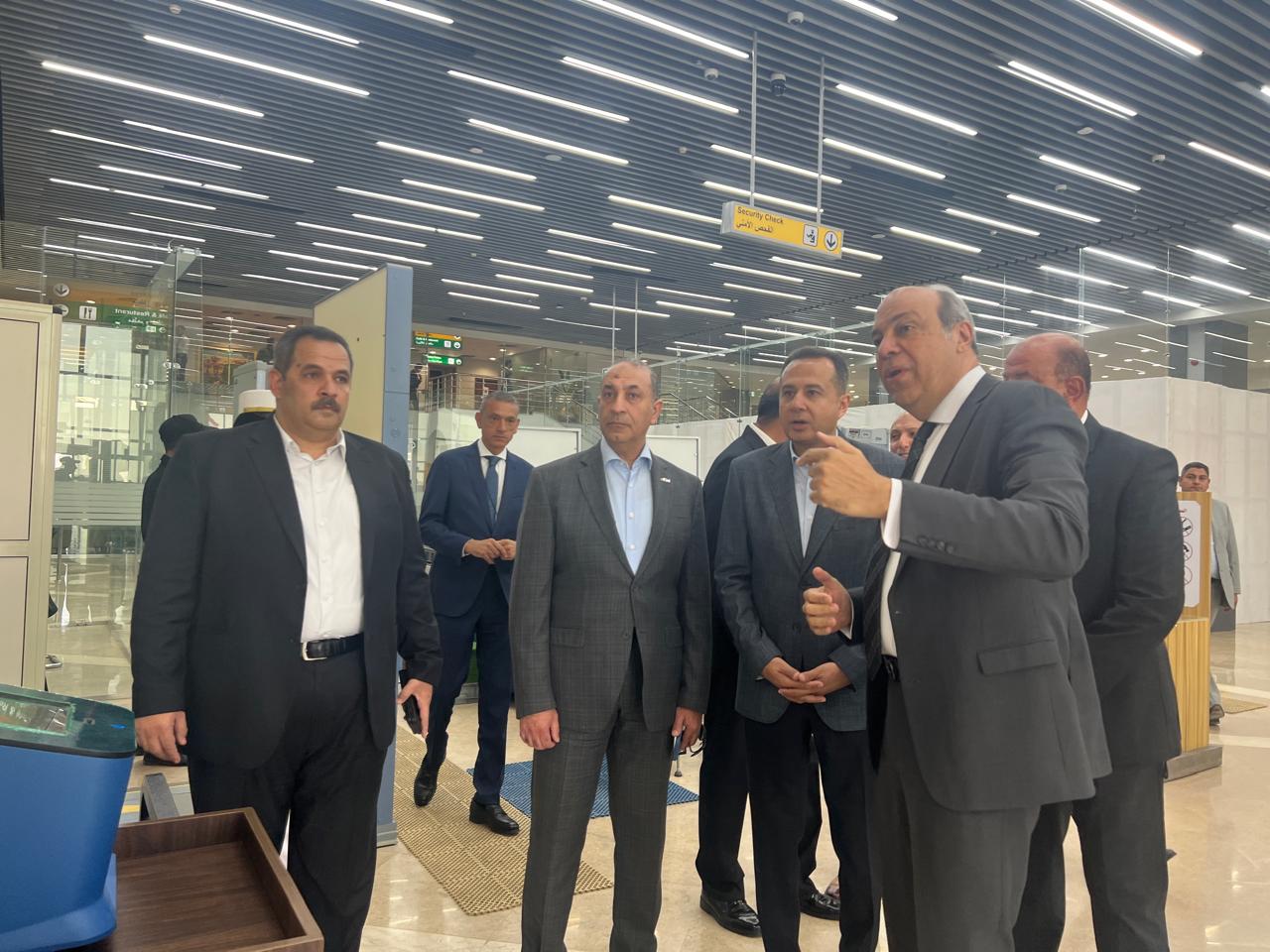 وزير الطيران  يتفقد مطار العلمين الدولي استعداداً لمعرض مصر الدولي للطيران والفضاء 2024