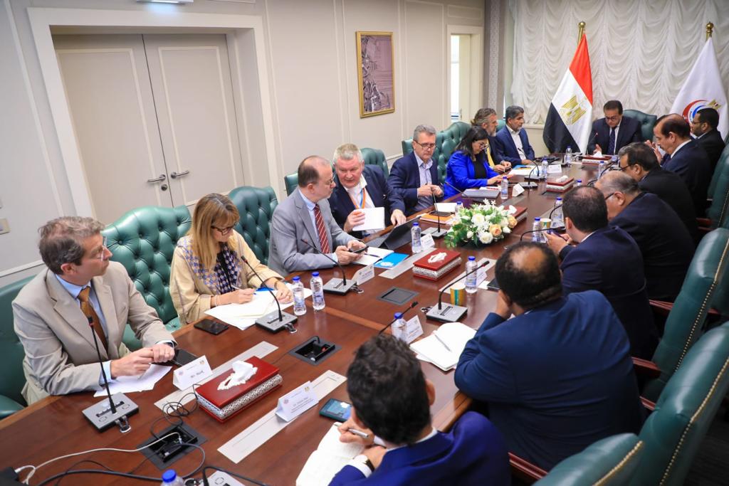 وزير الصحة يناقش مع ممثلي المنظمات الأممية التعاون في تقديم المساعدات الطبية لقطاع غزة