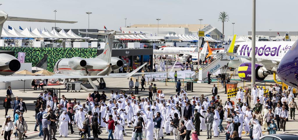 طلبات الطيران التجاري تتصدر صفقات معرض دبي للطيران 2023 لليوم الثاني