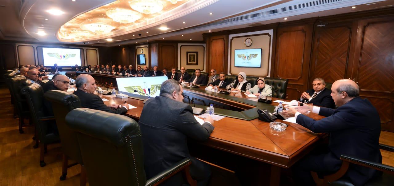 وزير الطيران : تسهيل تجربة السفر وإرضاء الركاب أولوية قصوى في خطة تطوير المطارات المصرية