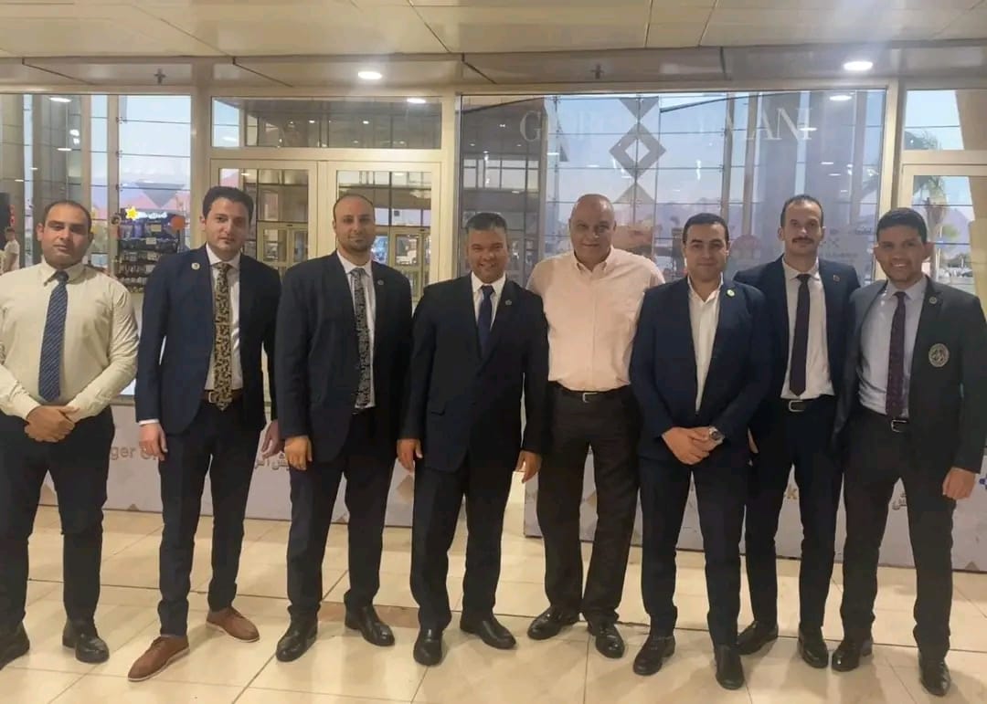 جمارك مطار شرم الشيخ تحبط محاولة تهريب أكثر من 1300 قرص مخدر داخل أمتعة راكبة بريطانية