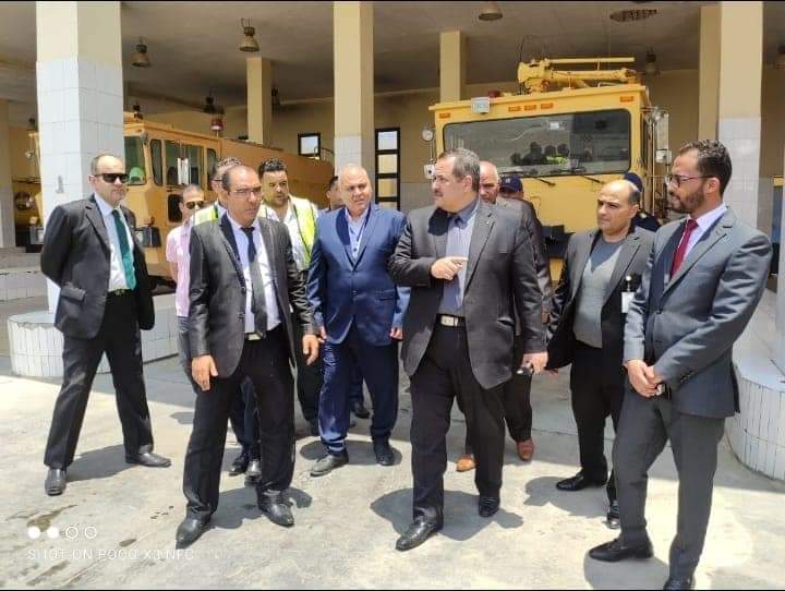 رئيس الشركة المصرية للمطارات يتفقد مطار مرسى مطروح