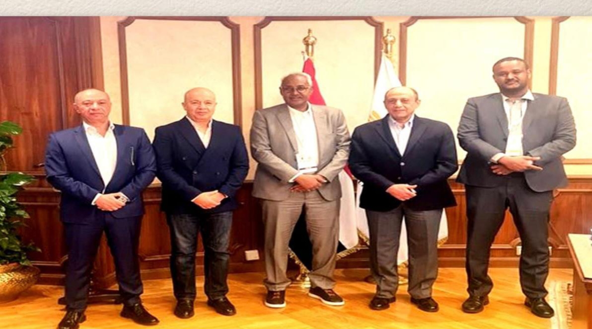 وزير الطيران: ندرس تشغيل خطوط جوية بين مصر وجيبوتي