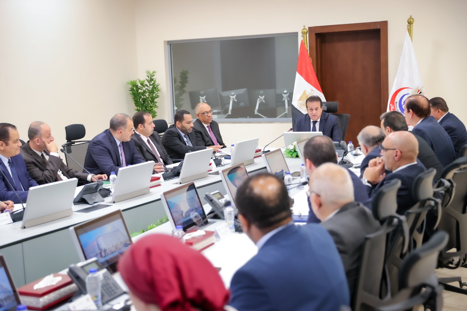 وزير الصحة : تكثيف الزيارات الميدانية للمنشآت والمراكز الصحية لتذليل المعوقات التي يواجهها المواطنون