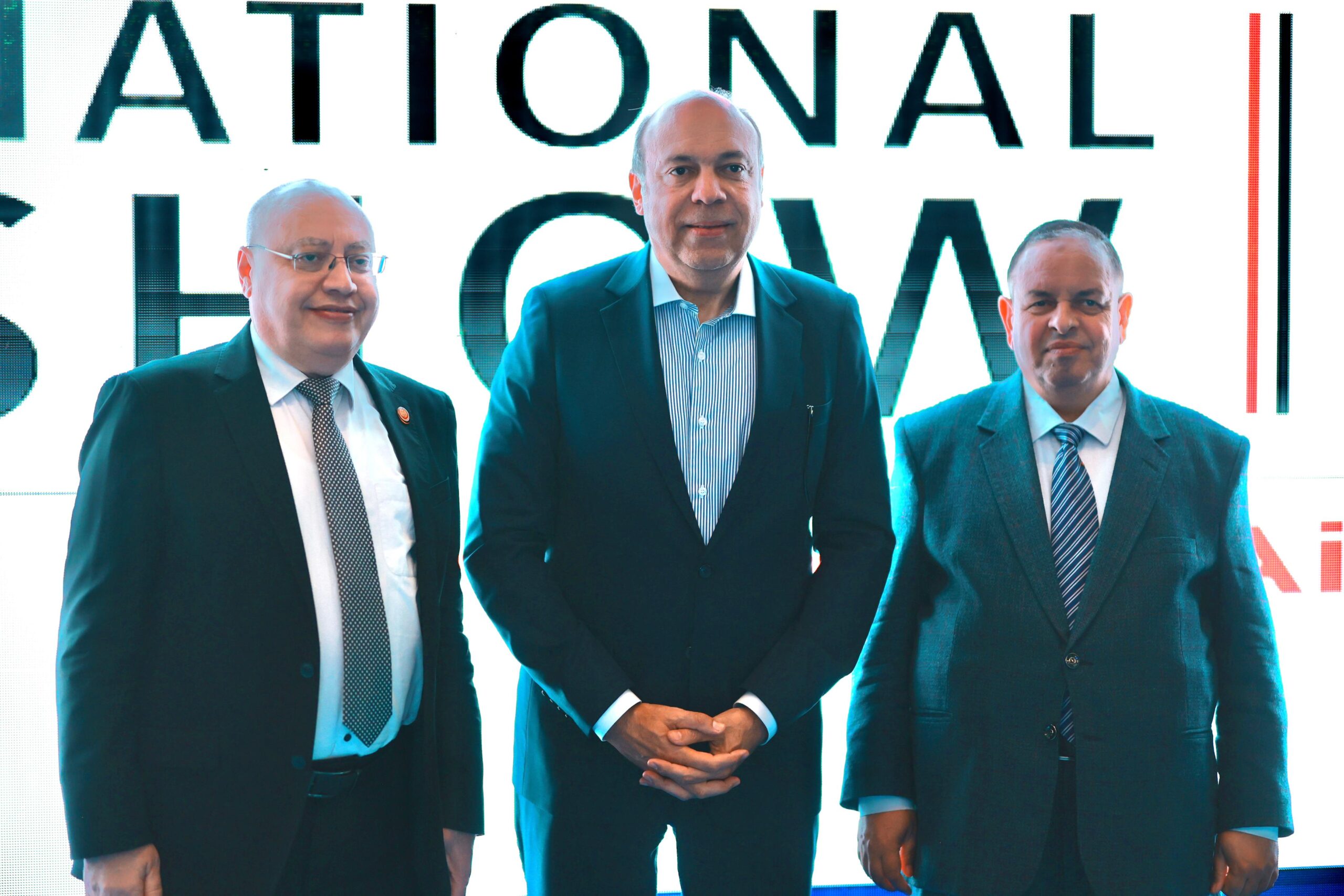 قيادات الجمارك تشارك بتميز في فعاليات معرض الطيران والفضاء بالعلمين