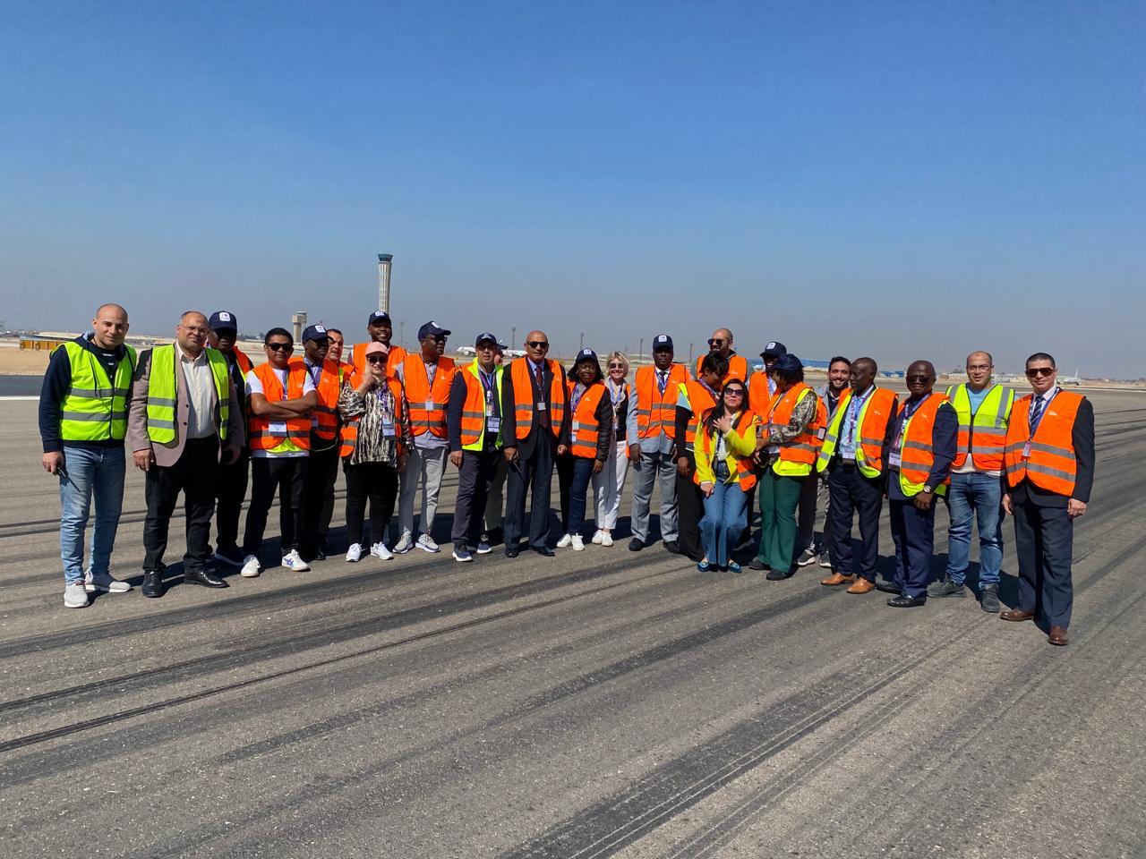 لجنة السلامة من المجلس الدولي للمطارات - إقليم أفريقيا في جولة تفقدية بمطار القاهرة الدولي