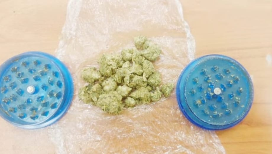 جمارك مطار شرم الشيخ الدولي تضبط  كمية من مخدر الماريجوانا