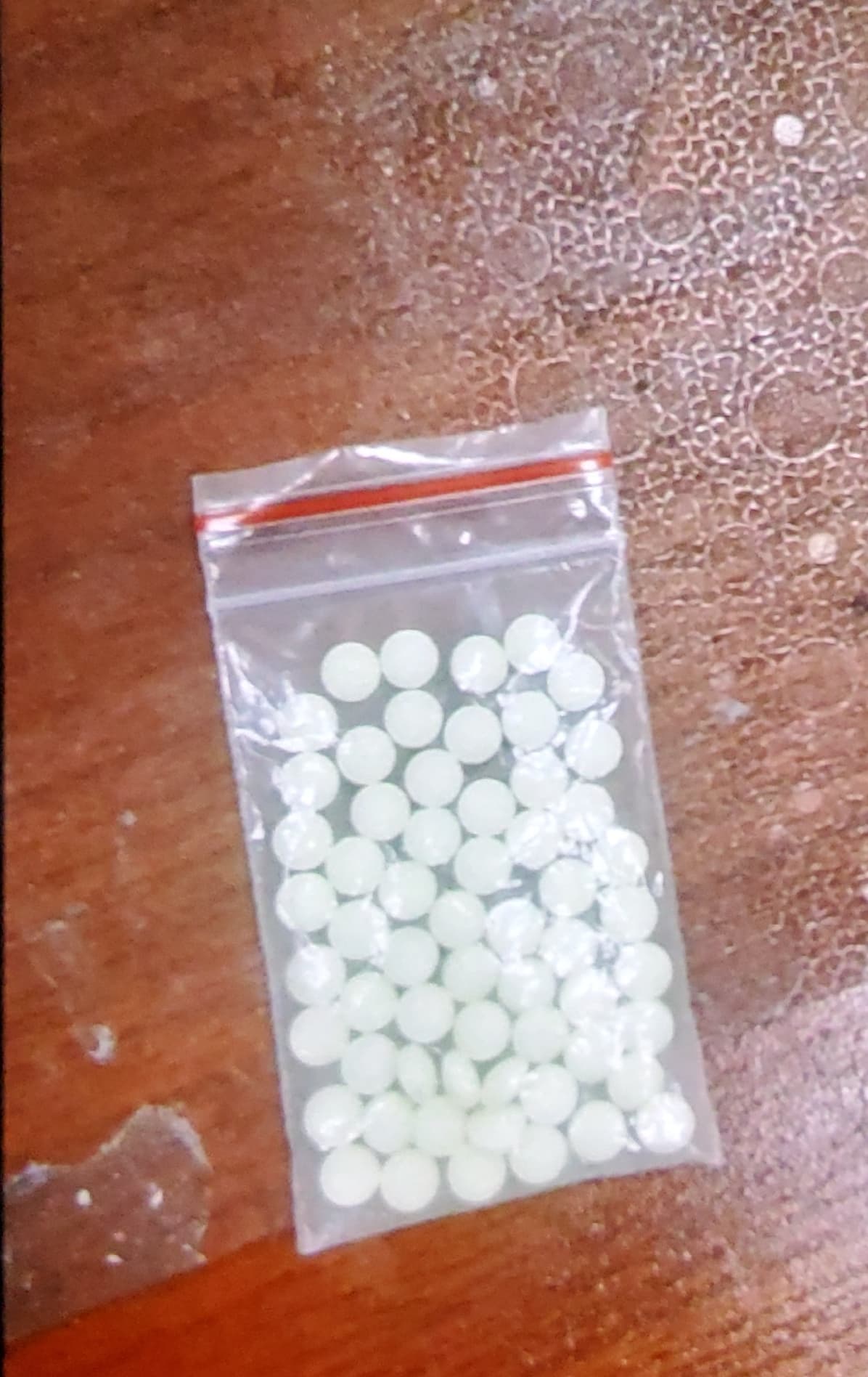 جمارك شرم الشيخ تحبط تهريب كميات من الكبتاجون والشابو مع راكبة كولومبية