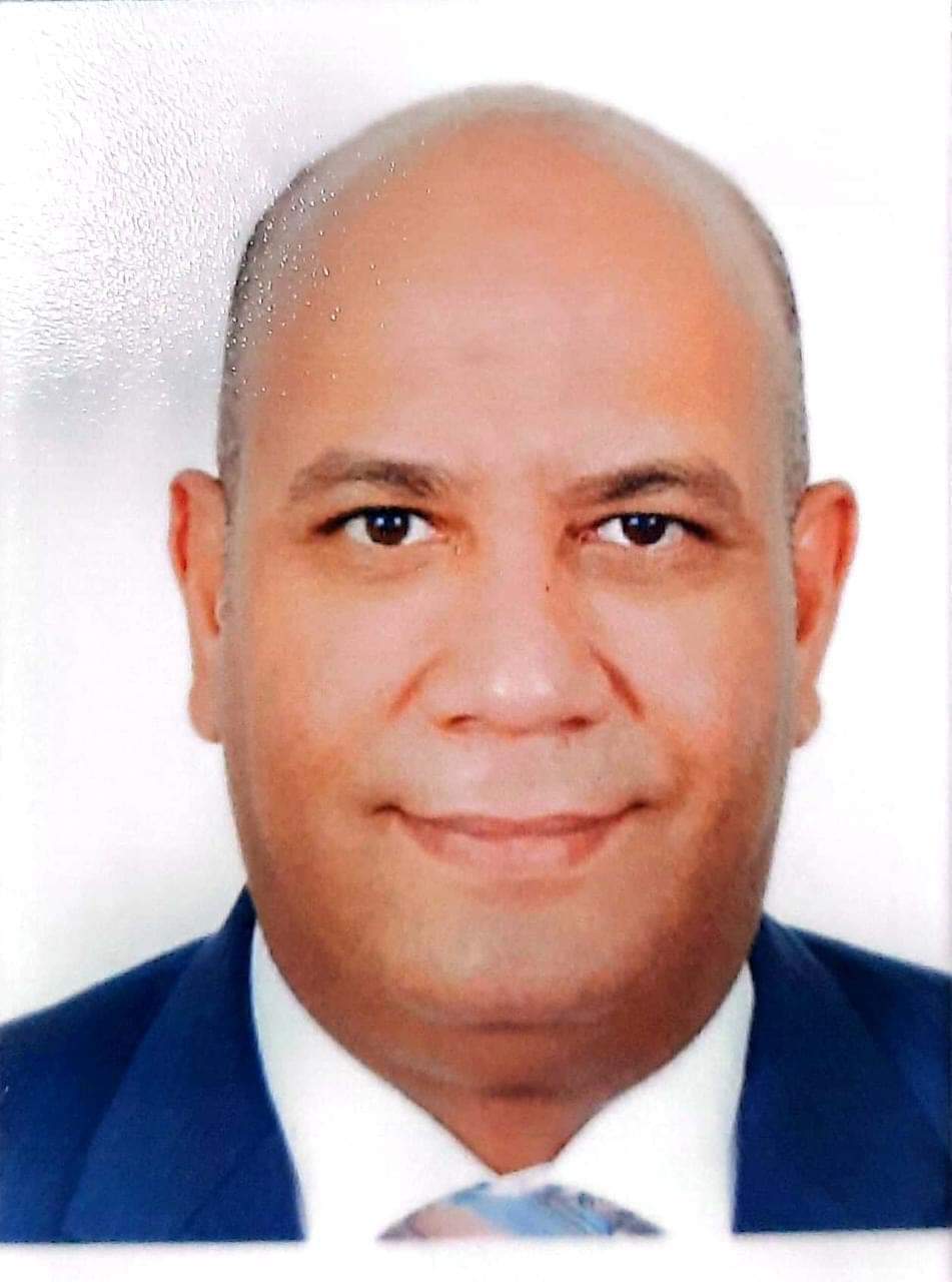 أشرف راتب " رئيسًا لقطاع السياحة بشركة مصرللطيران للخطوط الجوية