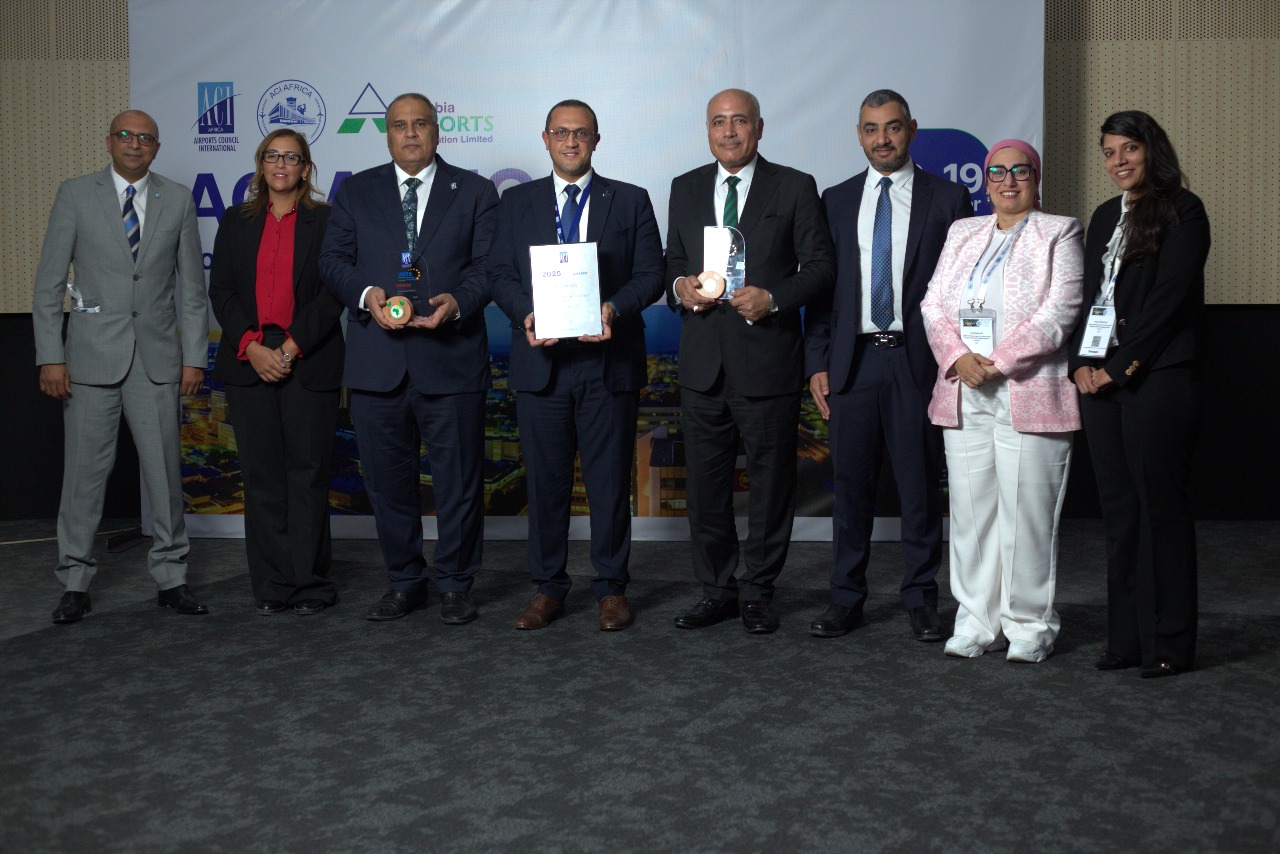 الطيران المصري يعزز ريادته الخضراء.. إنجاز عالمي لمطارات القاهرة والغردقة وبرج العرب