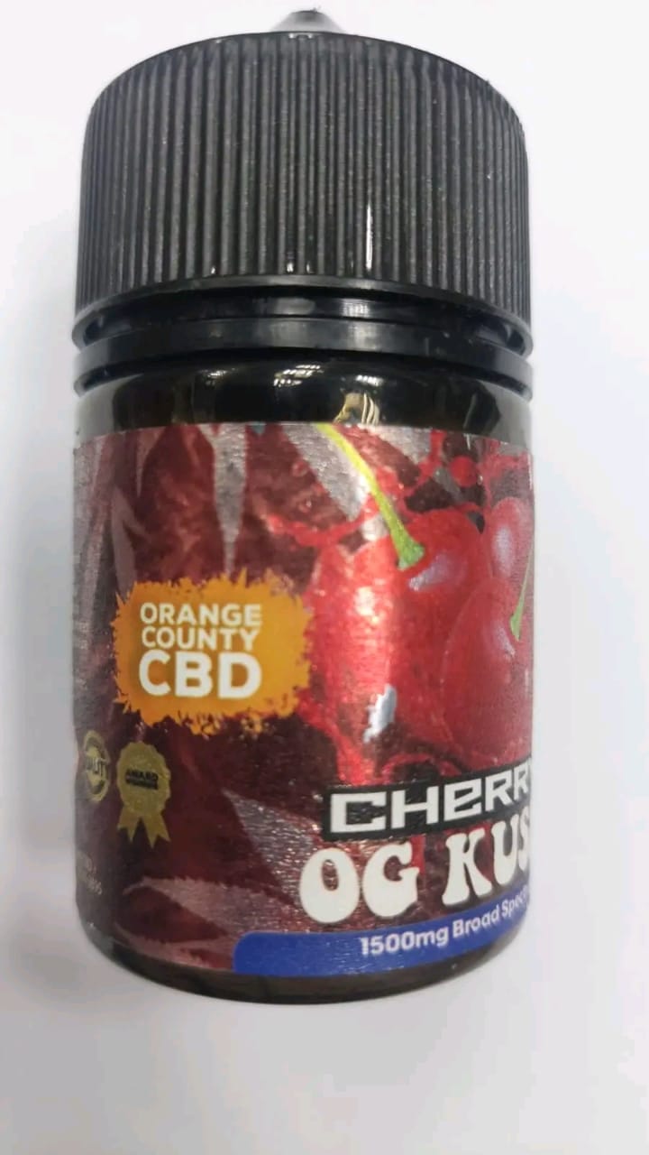 جمارك الغردقة تحبط محاولة تهريب مواد مخدرة وسلاح أبيض مع راكب فنزويلي