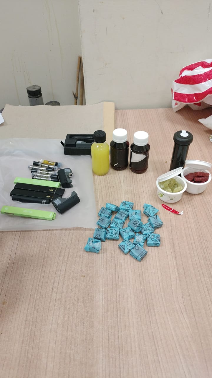 ضبط راكب أجنبي بحوزته كوكتيل من مخدر الماريجوانا