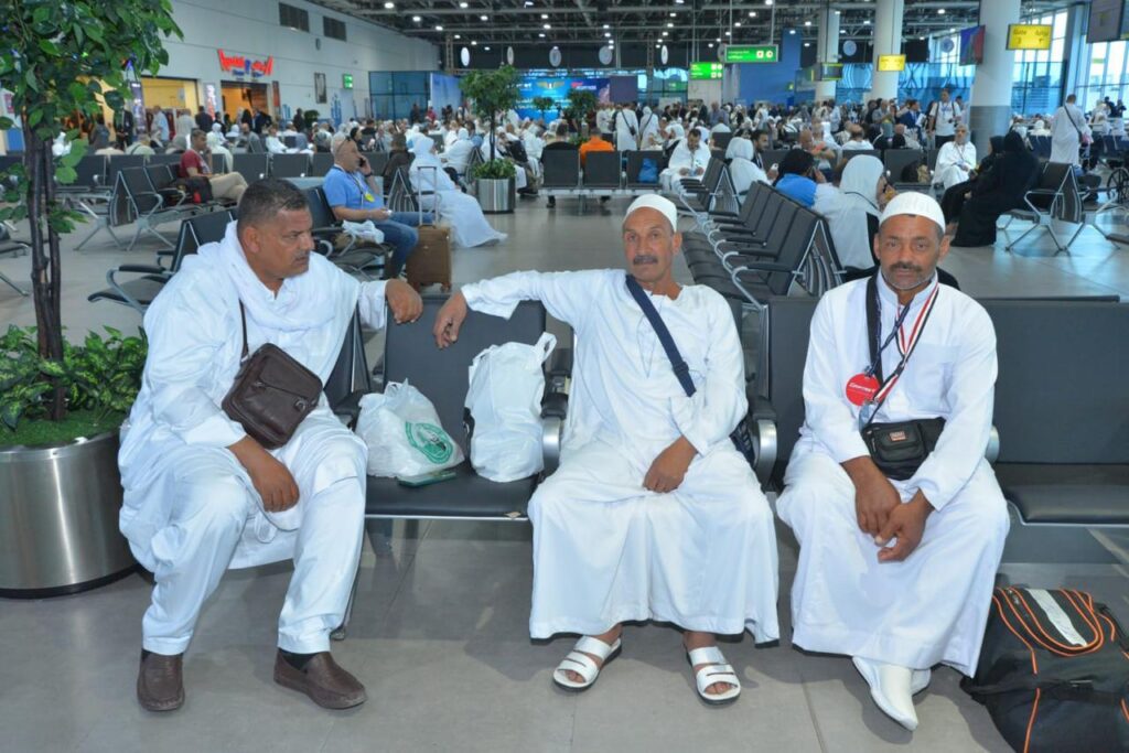 نقص المياه والأملاح يهدد حياة الحجاج.. تحذيرات طبية واستراتيجيات للوقاية