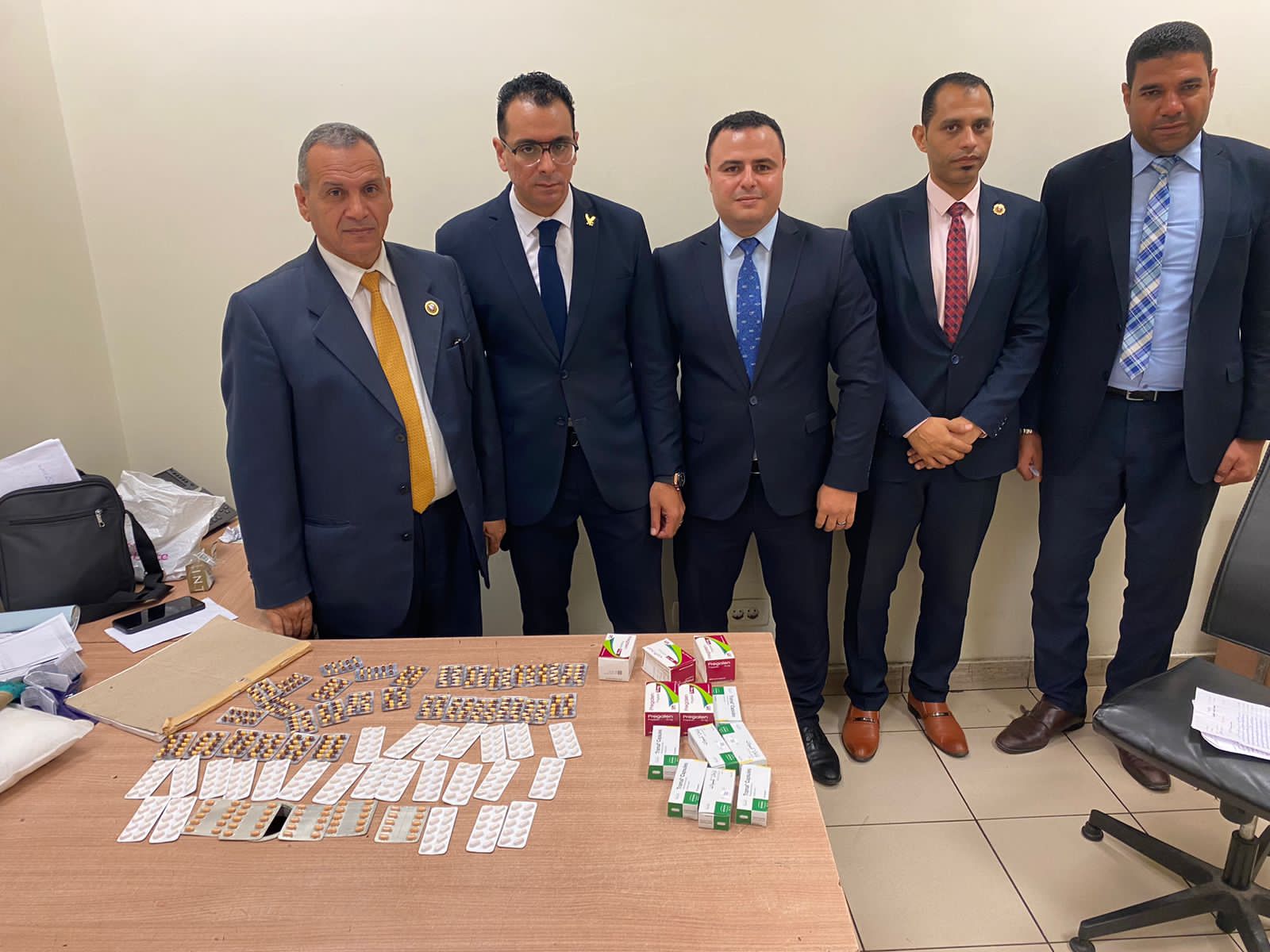 ضبط راكبين بحوزتهما عقاقير مخدرة وماريجوانا