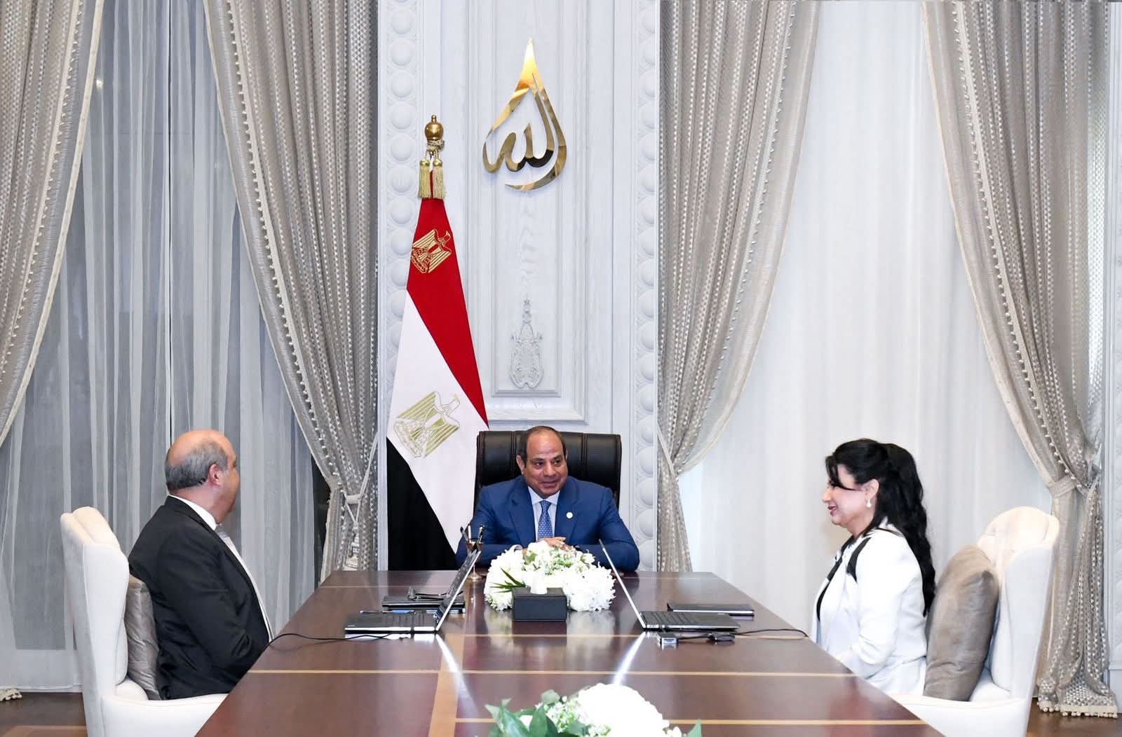 السيسي يوجّه بتحويل المطارات المصرية إلى مراكز إقليمية