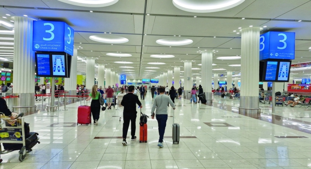 مطار دبي يقترب من منافسة أتلانتا في نادي الـ100 مليون مسافر