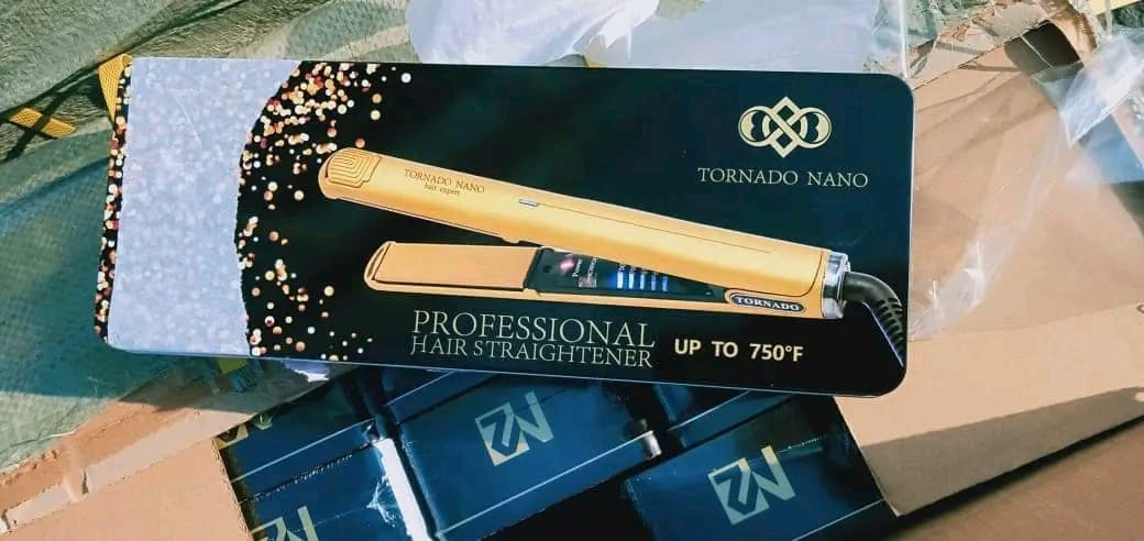 إحباط تهريب 833 طرد أجهزة حلاقة ومجففات شعر وحقن فيلر بجمارك الدخيلة